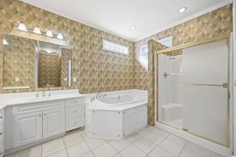 Bath - 1605 Westview Dr, Florence, SC 29501 photo 2 of 3