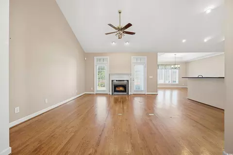 Living - 1605 Westview Dr, Florence, SC 29501 photo 2 of 2