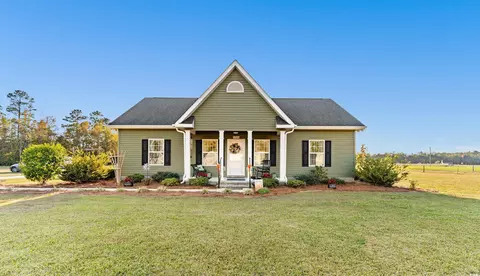 5200 Joyner Swamp Rd, Galivants Ferry, SC 29544