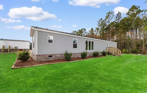 141 Feather Dr, Georgetown, SC 29440 photo 5