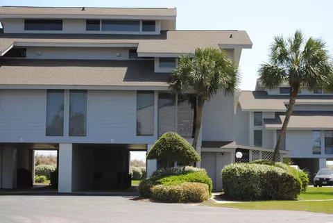 671 Norris Dr, Pawleys Island, SC 29585