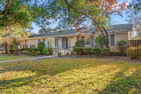 611 N 6th Ave N, Surfside Beach, SC 29575