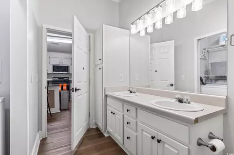Bath - 2977 Silverleaf Cir, Loris, SC 29569 photo 1 of 5