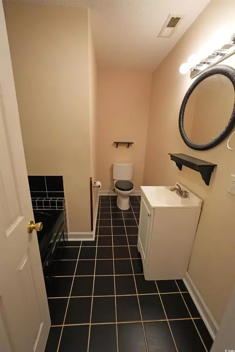 Bath - 669 George Washington Trl, Georgetown, SC 29440 photo 3 of 4