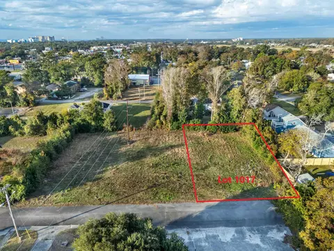 1017 30th Ave S, Atlantic Beach, SC 29582