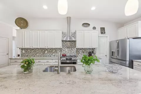 Kitchen - 86 Hyacinth Loop, Murrells Inlet, SC 29576 photo 3 of 4