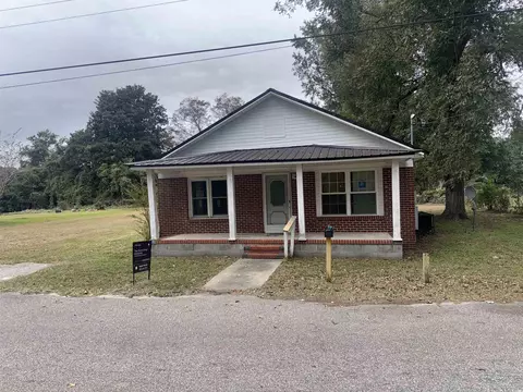 106 Raeford St, Mullins, SC 29574