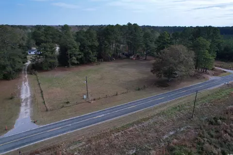 7262 N Brewington Rd, Manning, SC 29102