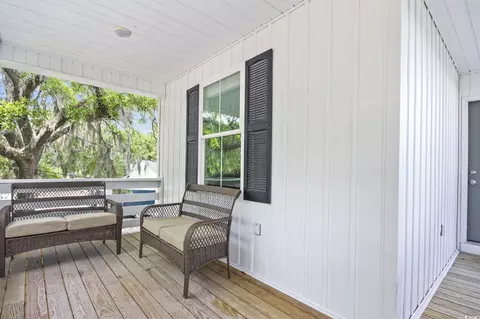 Exterior - 610 Bayview Dr, Georgetown, SC 29440 photo 2 of 8