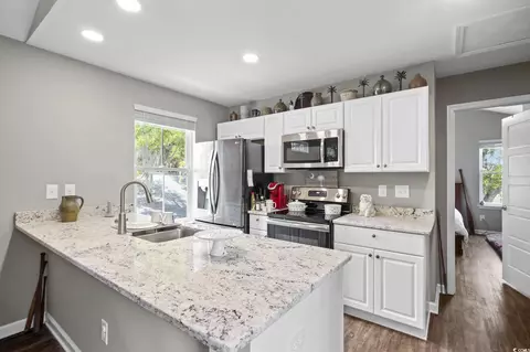 Kitchen - 610 Bayview Dr, Georgetown, SC 29440 photo 1 of 4