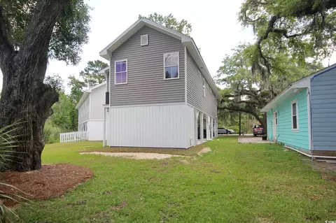 Exterior - 610 Bayview Dr, Georgetown, SC 29440 photo 6 of 8