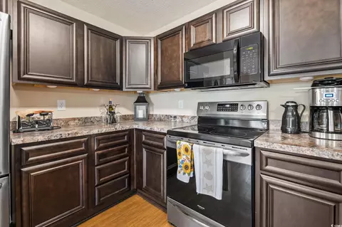 Kitchen - 209 Foxpath Loop, Myrtle Beach, SC 29588 photo 3 of 4