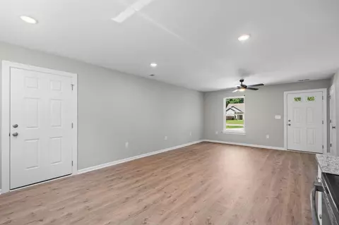Living - 210 Nu-shell St, Georgetown, SC 29440 photo 4 of 5
