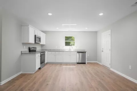 Living - 210 Nu-shell St, Georgetown, SC 29440 photo 1 of 5