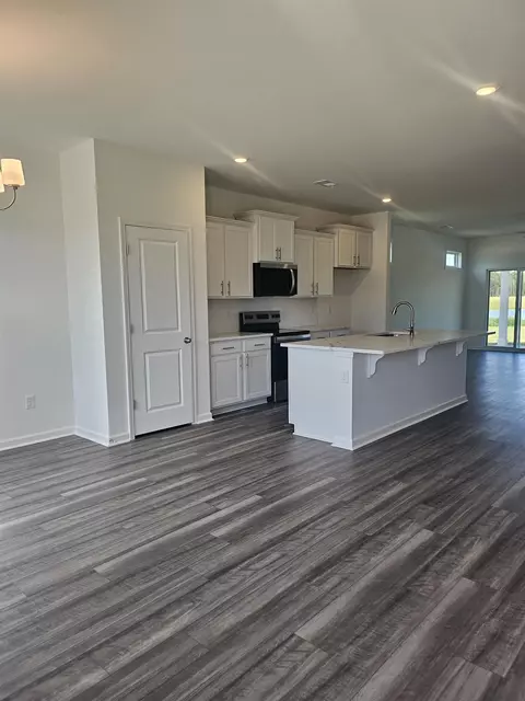 Kitchen - 170 River Birch Dr, Loris, SC 29569 photo 2 of 6
