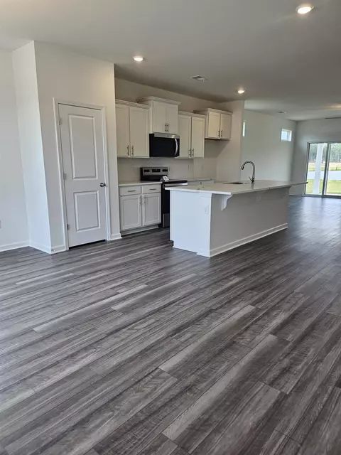 Kitchen - 170 River Birch Dr, Loris, SC 29569 photo 6 of 6