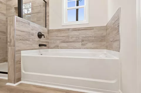 Bath - 113 Cascade Dr, Conway, SC 29527 photo 3 of 5