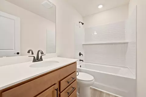 Bath - 113 Cascade Dr, Conway, SC 29527 photo 5 of 5