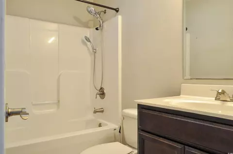 Bath - 528 Shea Loop, Myrtle Beach, SC 29588 photo 3 of 3