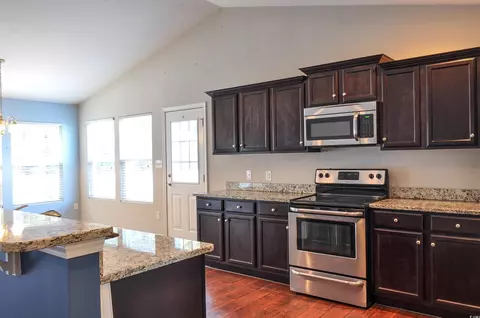 Kitchen - 528 Shea Loop, Myrtle Beach, SC 29588 photo 4 of 4