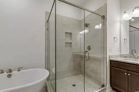Bath - 965 Hackler St #D, Myrtle Beach, SC 29577 photo 3 of 4