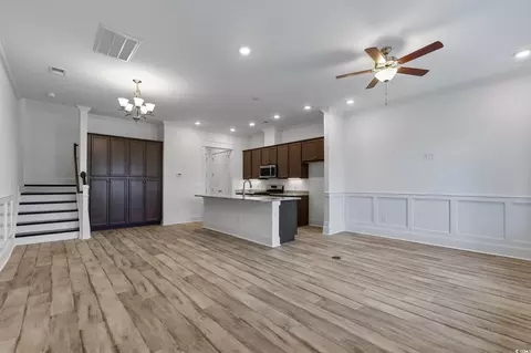 Living - 965 Hackler St #D, Myrtle Beach, SC 29577 photo 1 of 5