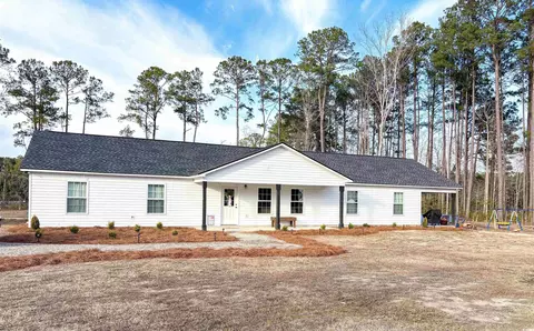 160 Leadwood St, Andrews, SC 29510