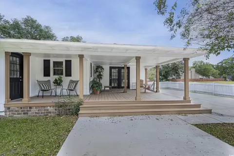 1604 Forest Dr, Little River, SC 29566