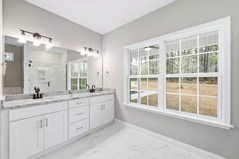 Bath - 7877 E Highway 19, Loris, SC 29569 photo 5 of 6