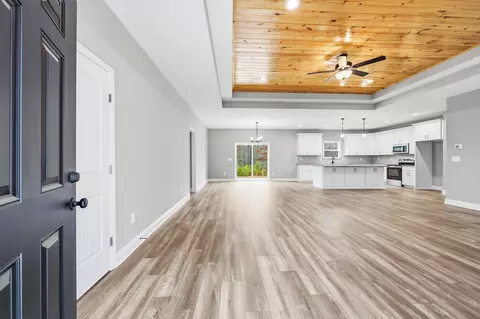 Entry Way - 7877 E Highway 19, Loris, SC 29569 photo 2 of 4