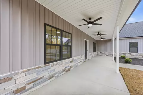Exterior - 7877 E Highway 19, Loris, SC 29569 photo 5 of 8
