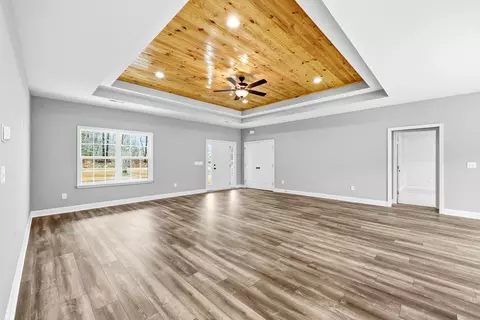 Living - 7877 E Highway 19, Loris, SC 29569 photo 3 of 4
