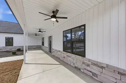 Exterior - 7879 E Highway 19, Loris, SC 29569 photo 4 of 8