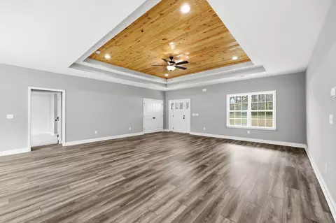 Living - 7879 E Highway 19, Loris, SC 29569 photo 3 of 5