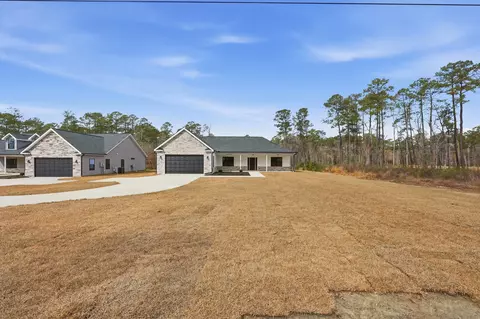 Exterior - 7879 E Highway 19, Loris, SC 29569 photo 3 of 8