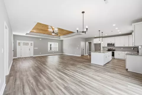 Living - 7879 E Highway 19, Loris, SC 29569 photo 4 of 5