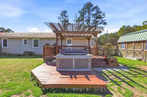 Exterior - 20338 Choppee Rd, Hemingway, SC 29554 photo 4 of 5