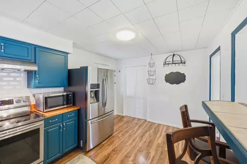 Kitchen - 20338 Choppee Rd, Hemingway, SC 29554 photo 1 of 2