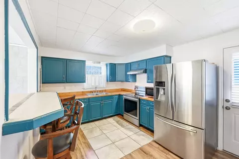 Kitchen - 20338 Choppee Rd, Hemingway, SC 29554 photo 2 of 2