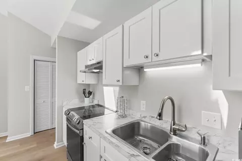 Kitchen - 215 Double Eagle Dr #C-3, Myrtle Beach, SC 29575 photo 4 of 5