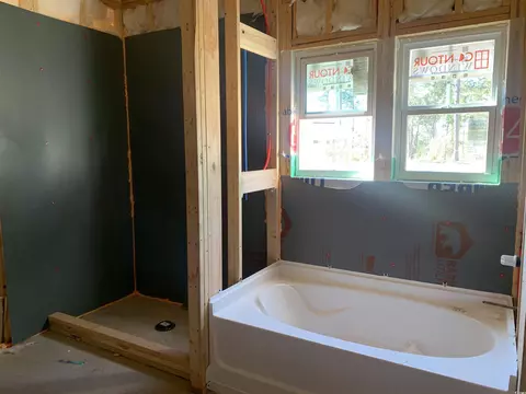 Bath - 122 Cascade Dr, Conway, SC 29527 photo 2 of 2