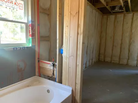 Bath - 122 Cascade Dr, Conway, SC 29527 photo 1 of 2