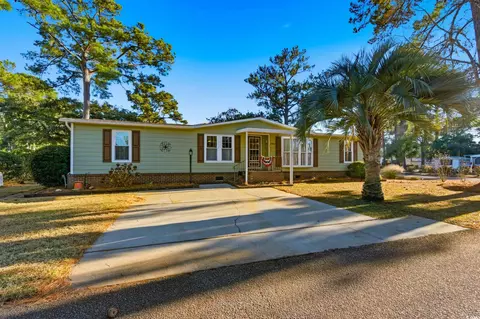 3200 Santee Dr, Murrells Inlet, SC 29576