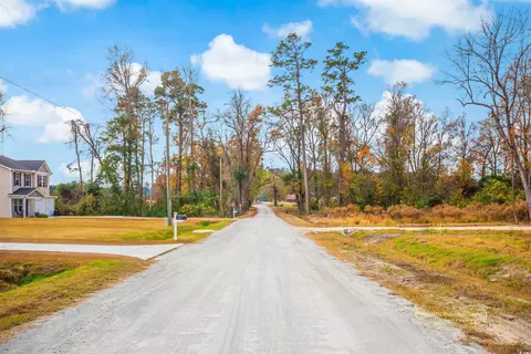 2820 Scarbrough Dr, Loris, SC 29569 photo 2