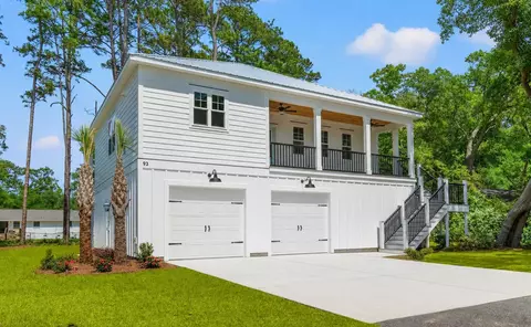 93 Seapine Dr, Pawleys Island, SC 29585