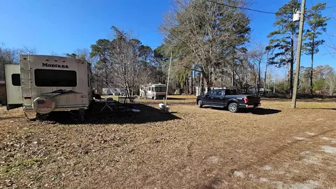 997 Flat Top Rd, Loris, SC 29569