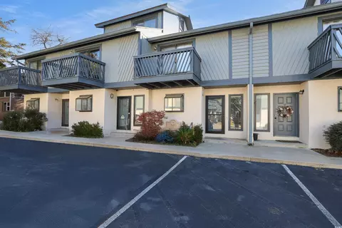 504 30th Ave N #18, Myrtle Beach, SC 29577