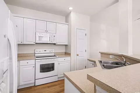Kitchen - 328 Kiskadee Loop #A, Conway, SC 29526 photo 2 of 2