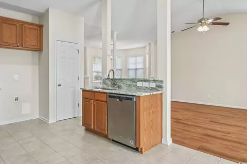Kitchen - 41 Bear Creek Loop, Murrells Inlet, SC 29576 photo 5 of 6