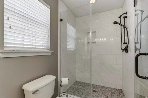 Bath - 118 8th Ave S, Surfside Beach, SC 29575 photo 4 of 6